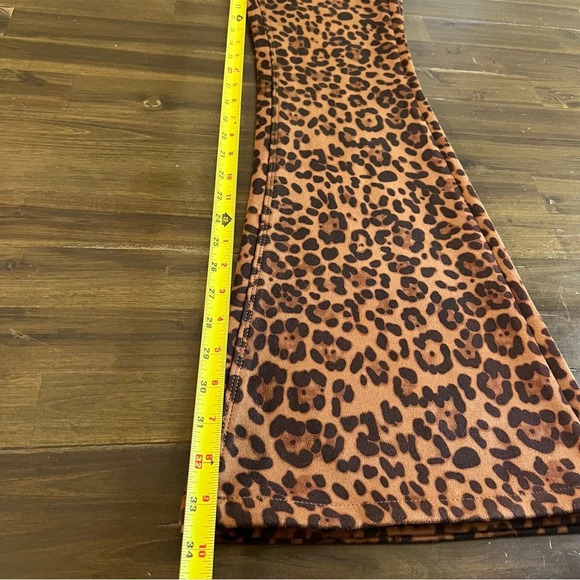 Blank NYC Leopard Print Faux Suede Flare Leg , Pull-on Pants - Picture 13 of 14